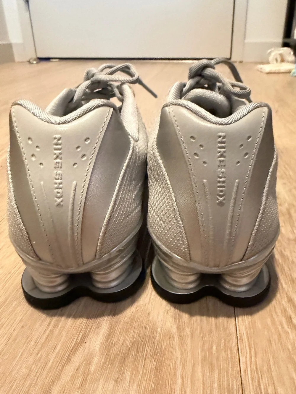 Nike Shox Z Metallic Silver Women's Sneakers US 8 HQ7540-001